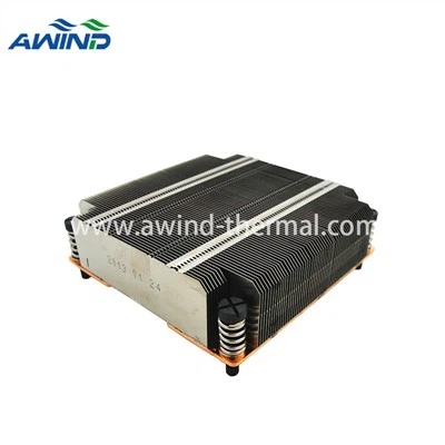 Rāvējslēdzēja spuras radiators ar tvaika kameru